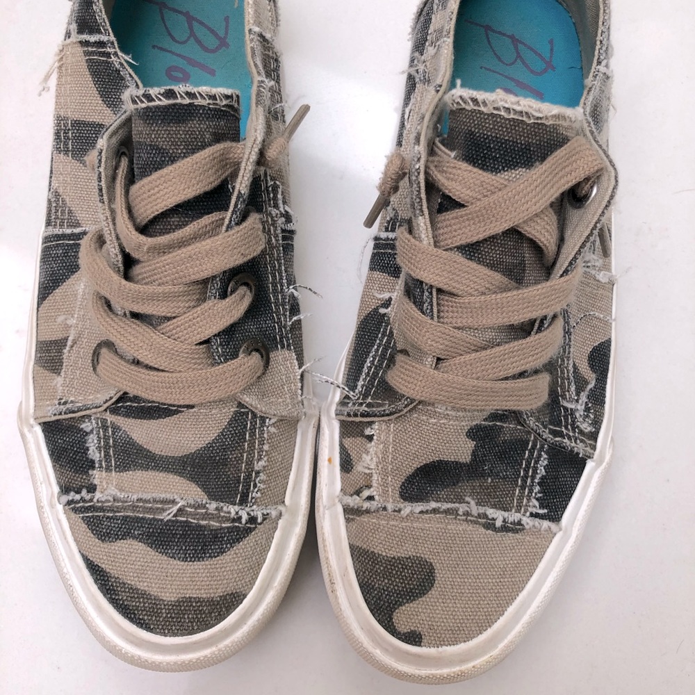 Blowfish canvas shoes